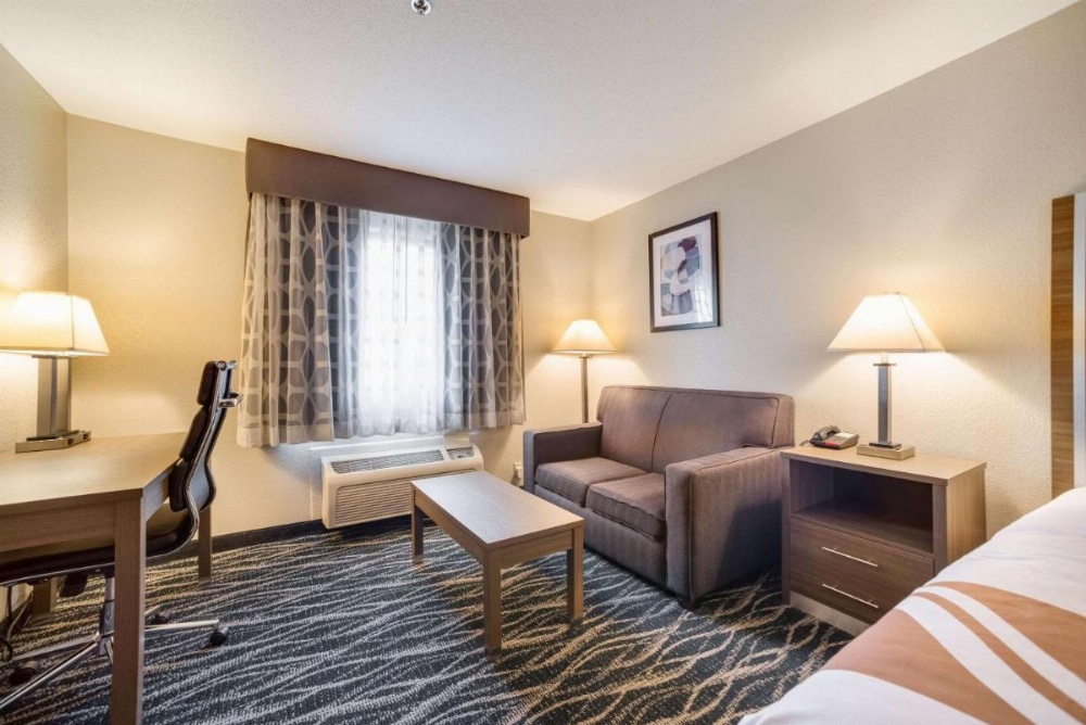 Quality Inn Effingham Image 13