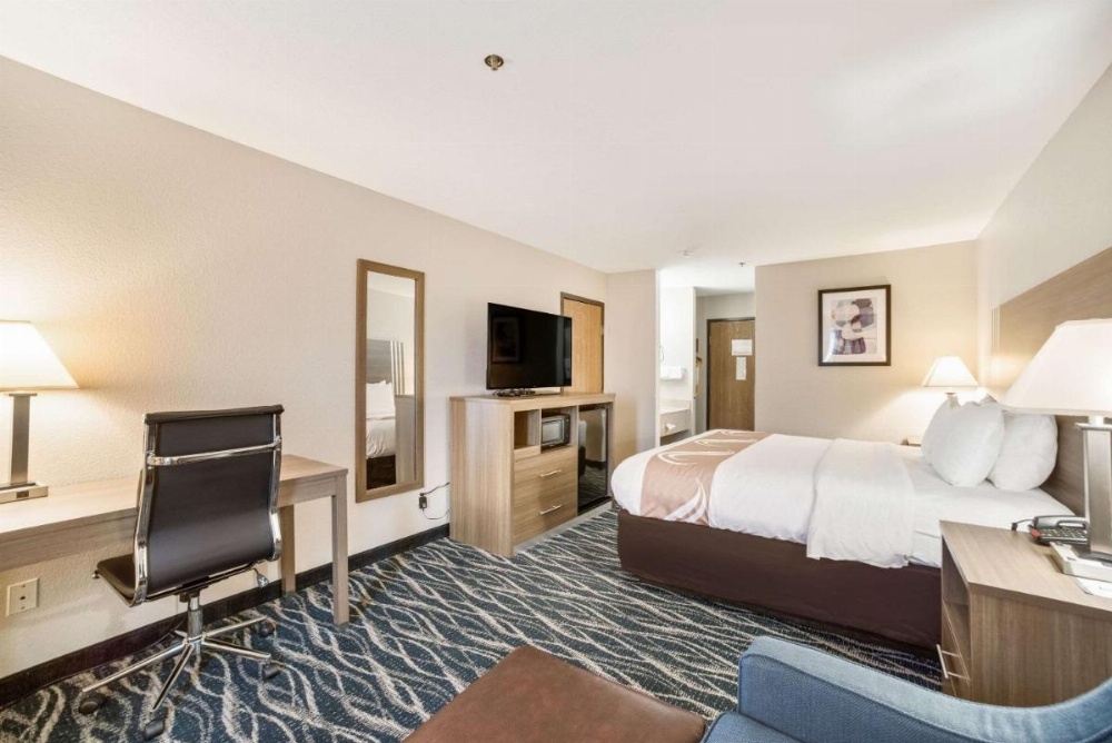 Quality Inn Effingham Image 16