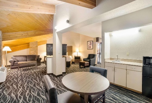 Quality Inn Effingham image 2