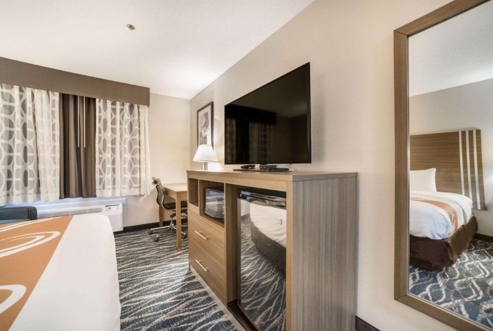 Quality Inn Effingham Image 22