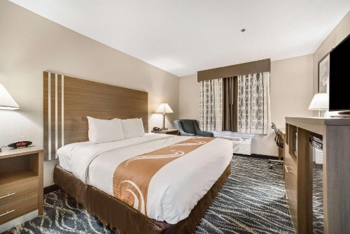 Quality Inn Effingham image 23
