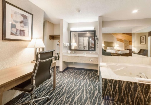 Quality Inn Effingham image 39